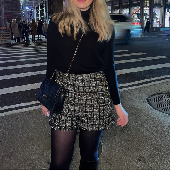 Bloomingdale’s Tweed Shorts - Picture 1 of 2